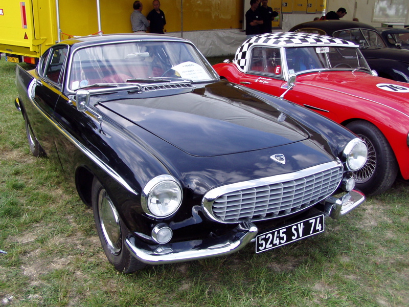 Volvo P1800 noire