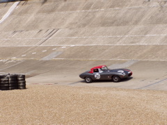 Type E en sortie de chicane