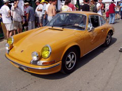 Porsche 911 orange