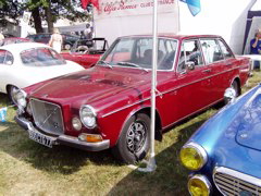 Volvo 164 rouge