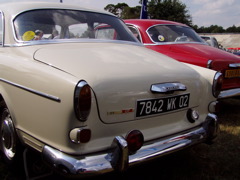 Volvo 123 GT blanche arrière