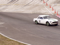 MGB dans la chicane
